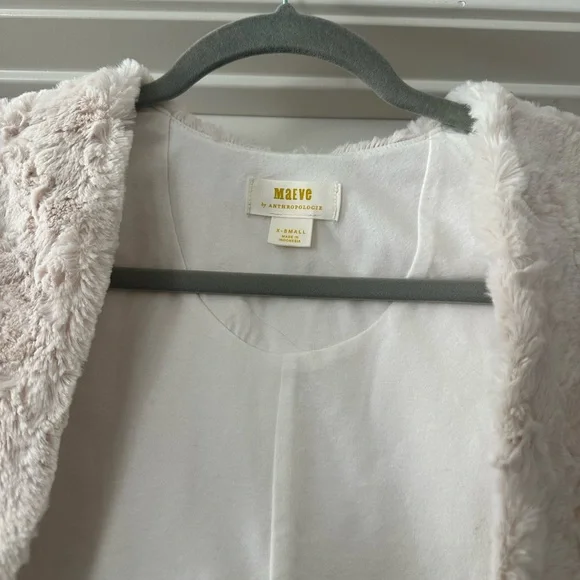 Maeve Cream Faux Fur Shrug - Picture 2 of 6